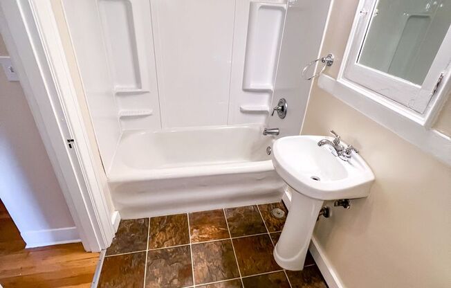 Studio, 1 bath, 454 sqft, $1,545, Unit 108