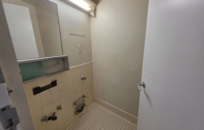 Studio, 1 bath, $825, Unit 272