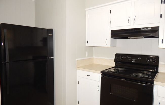 2 beds, 1 bath, $1,350