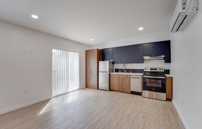 Studio, 1 bath, 300 sqft, $1,995, Unit 106