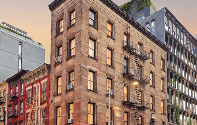 53 GRAND ST