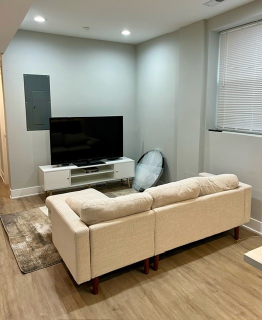 3023 W CORTLAND