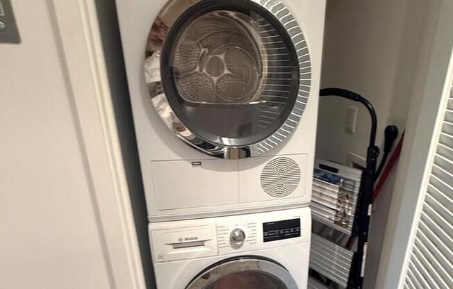 Studio, 1 bath, 467 sqft, $3,450, Unit 6M