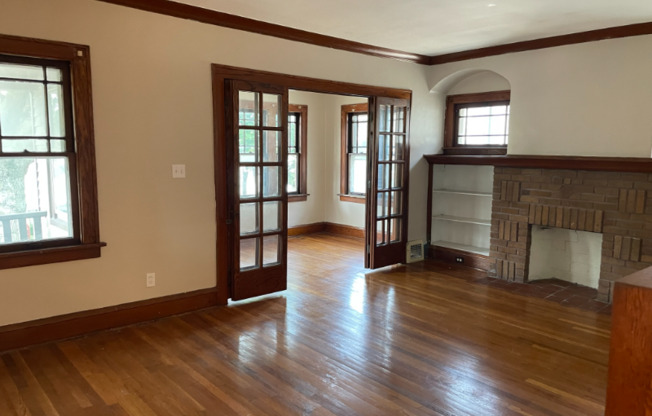 3191 W 112 ST