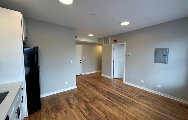 1 bed, 1 bath, $1,595, Unit 205