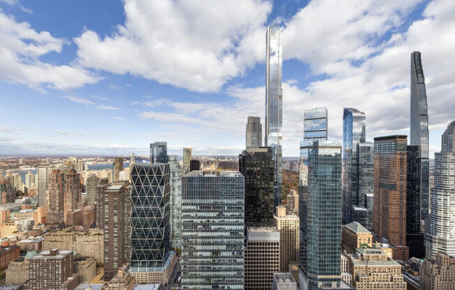 4 beds, 5.5 baths, 3,603 sqft, $35,000, Unit PHA