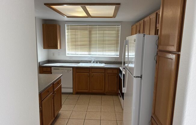2 beds, 2 baths, $1,450, Unit # 2612