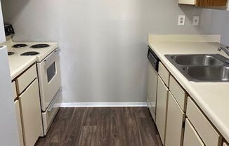1 bed, 1 bath, 844 sqft, $975, Unit 17