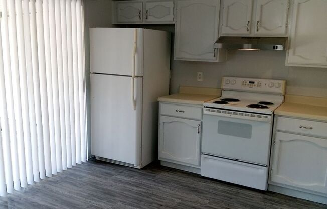 2 beds, 1 bath, $1,150