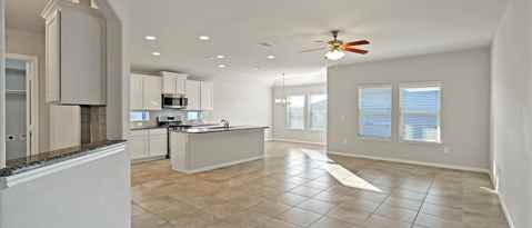 1900 MEXIA DR