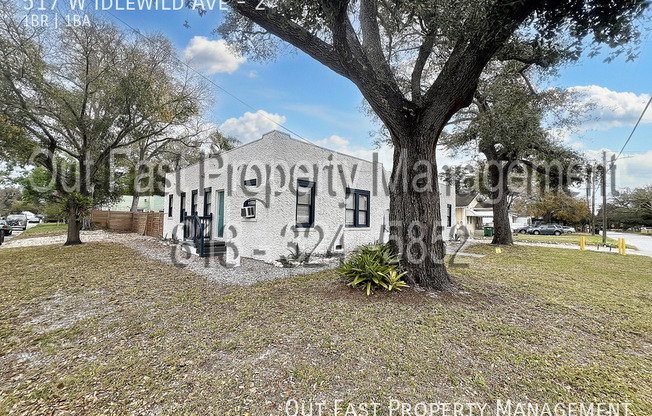 517 W IDLEWILD AVE