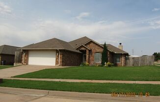 Wonderful home in Wolf Creek!!