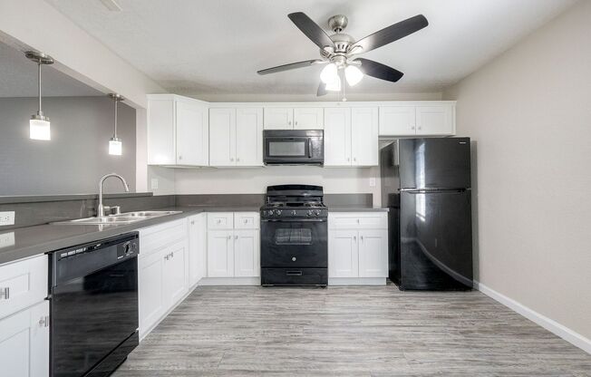 2 beds, 2 baths, 920 sqft, $2,495, Unit 48