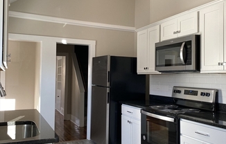 2 beds, 1 bath, $1,975, Unit 0