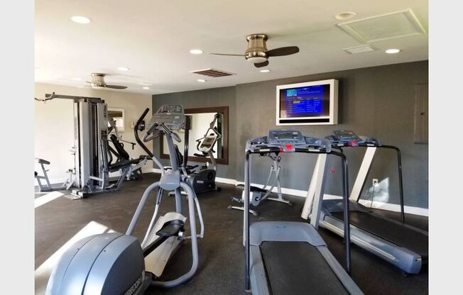 2 beds, 2 baths, 892 sqft, $1,409, Unit 224