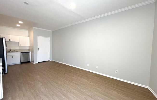Studio, 1 bath, 500 sqft, $1,748, Unit 211