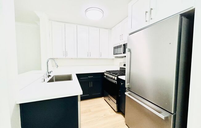 1 bed, 1 bath, $2,595