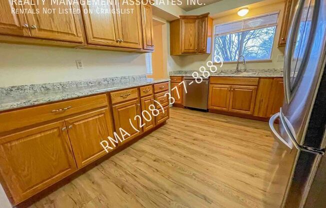 4820 N WEDGE