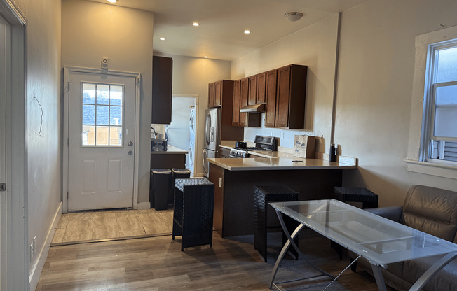 2533-2535 Filbert Street