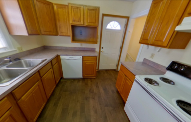 3D Tour Available - 2 Blocks from KSU Campus + Washer & Dryer + Off-Street Parking! Available August 1st!