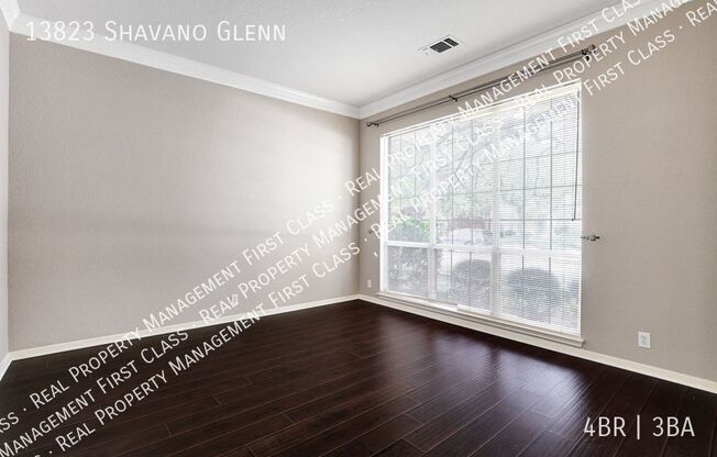 13823 SHAVANO GLENN