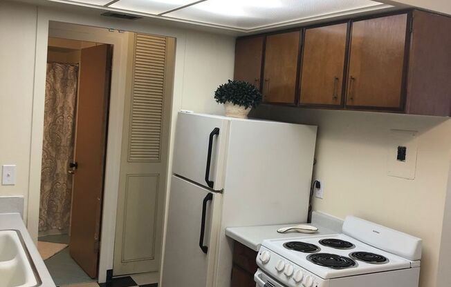 1 bed, 1 bath, 620 sqft, $1,050, Unit 110