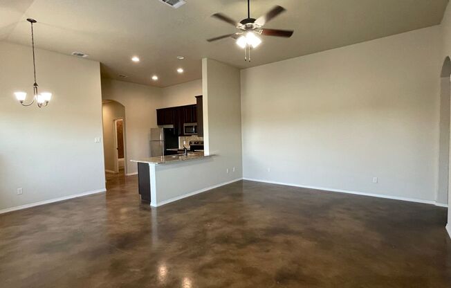 Luxury 3 Bed-2 Bath Duplex in NBTX!