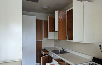 Studio, 1 bath, 550 sqft, $1,599, Unit 102