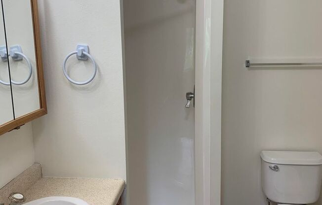 2 beds, 2 baths, $1,075, Unit 1736-203