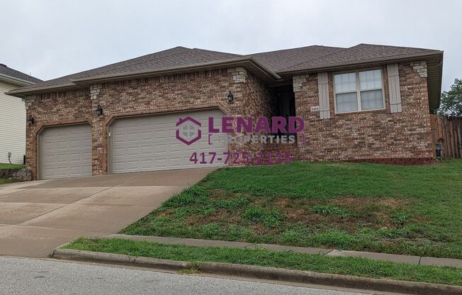 Spacious 3 Bedroom Home Ready for Move In!