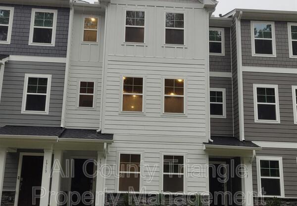 3 beds, 3.5 baths, $1,895