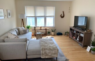 1004 Pleasant