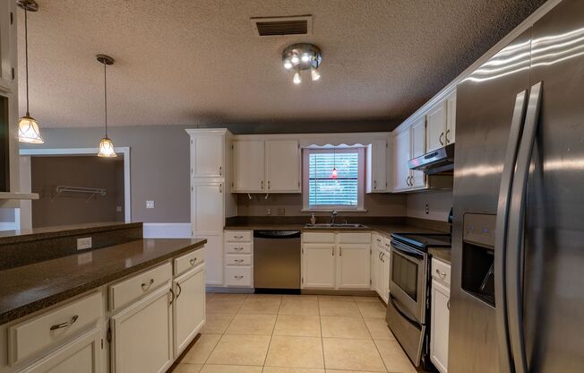 3 beds, 2 baths, $1,895