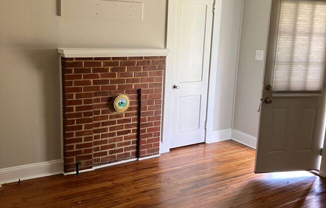 1 bed, 1 bath, $1,100