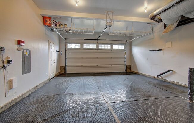 STUNNING CAMAS NORTH HILLS 4 BR, 3.5 BATH HOME~ CAMAS SCHOOLS~ PET FRIENDLY!