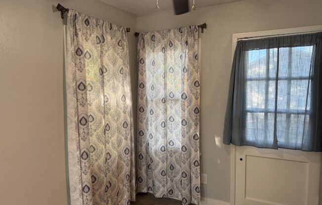 3 beds, 1 bath, $1,150