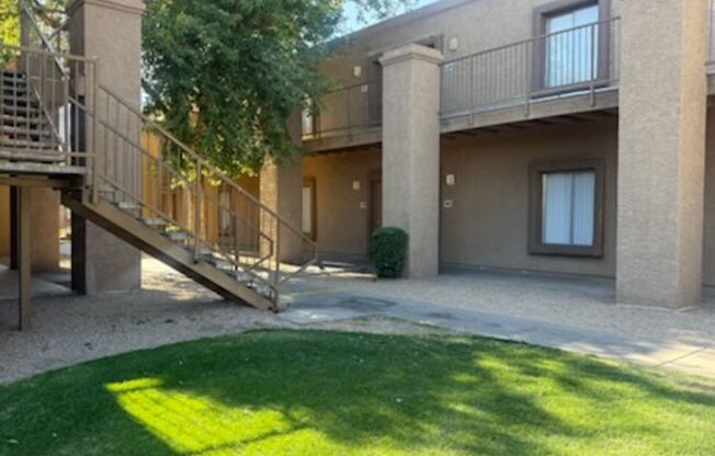 2 beds, 1 bath, 800 sqft, $1,100, Unit CASA-104