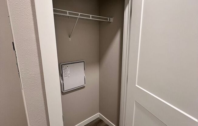 Studio, 1 bath, 318 sqft, $1,400, Unit 802