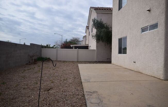 3 beds, 2.5 baths, $2,010