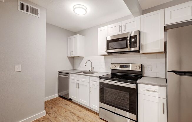 1 bed, 1 bath, 575 sqft, $979, Unit 203