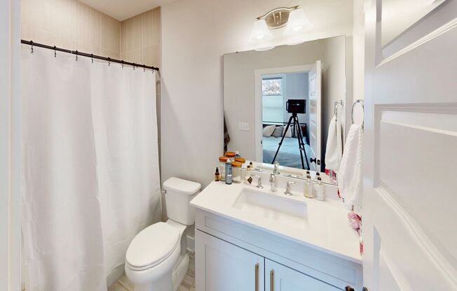 529 W Tremont Avenue