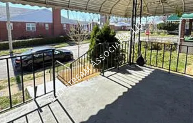 104 N CULVER ST