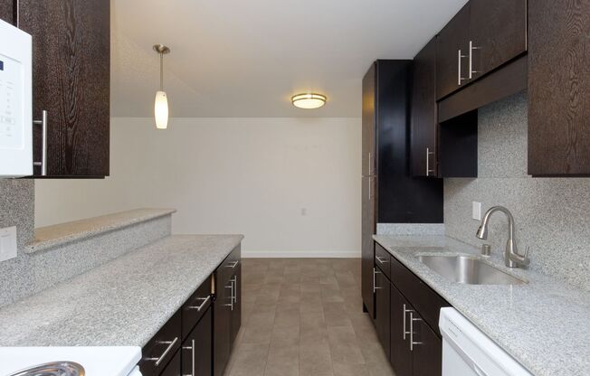 1 bed, 1 bath, 780 sqft, $2,195, Unit 205
