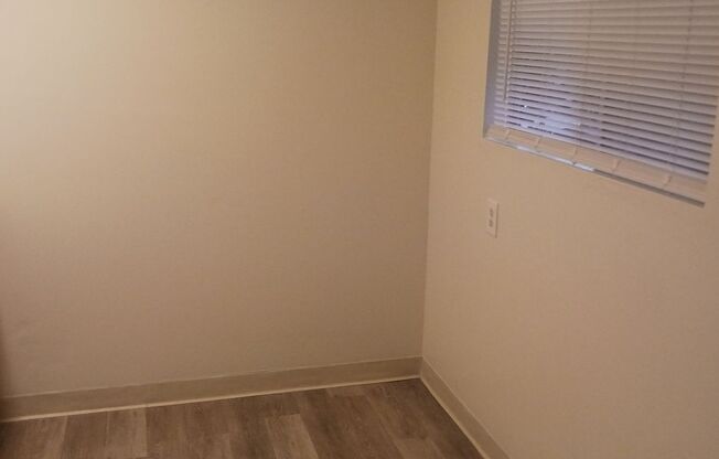 510 - Woodside Apartments