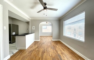 1114 W 45 ST