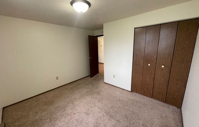 1 bed, 1 bath, $630, Unit 03