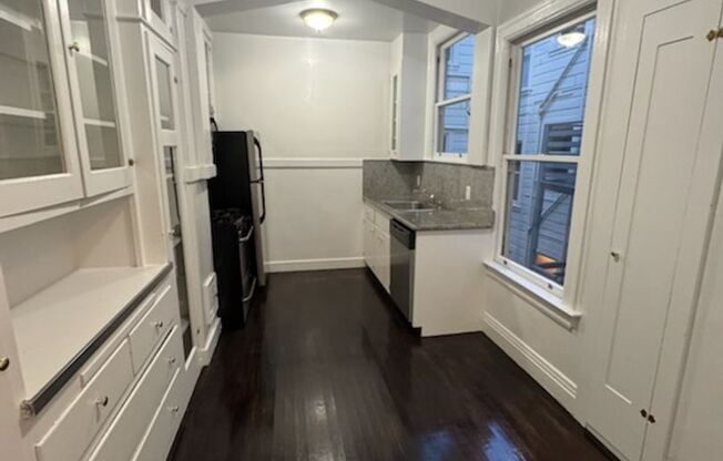 1 bed, 1 bath, $2,995, Unit 203