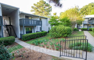 616 WOODLAND VLG