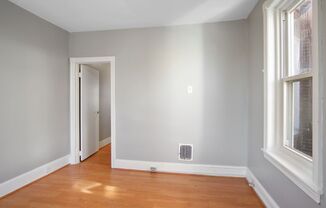 3 beds, 1 bath, $1,395