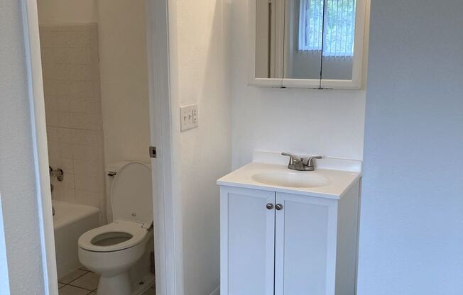 1 bed, 1 bath, 500 sqft, $1,255, Unit 37